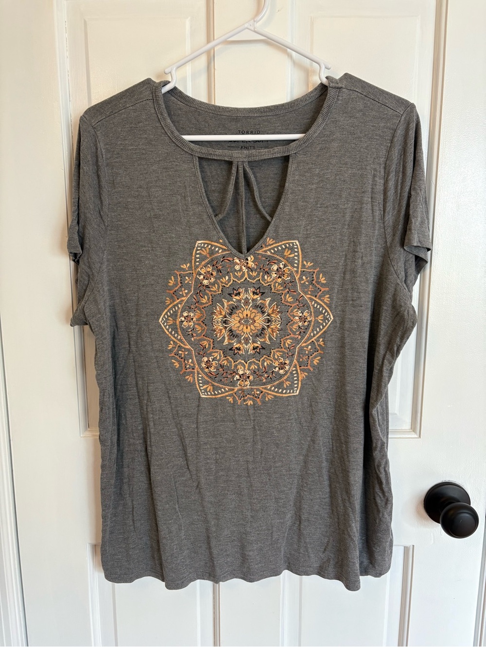 torrid Gray Short-Sleeve Tee with Gold Medallion